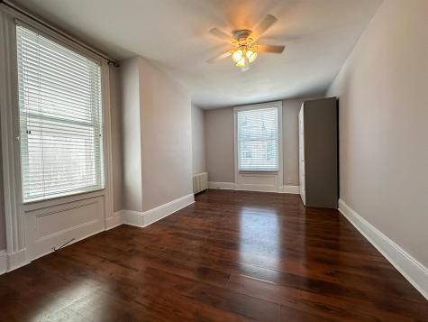 18 Howard Place Jersey City NJ 07306-3308