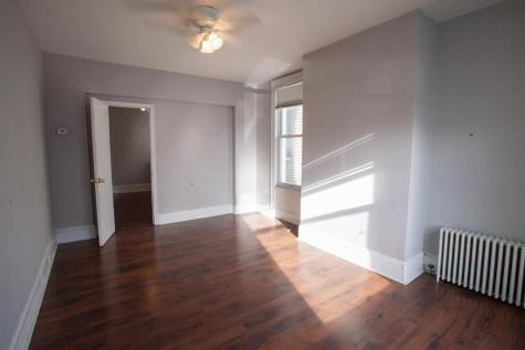 18 Howard Place Jersey City NJ 07306-3308