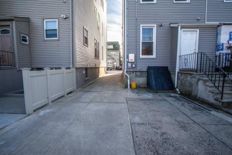18 Howard Place Jersey City NJ 07306-3308