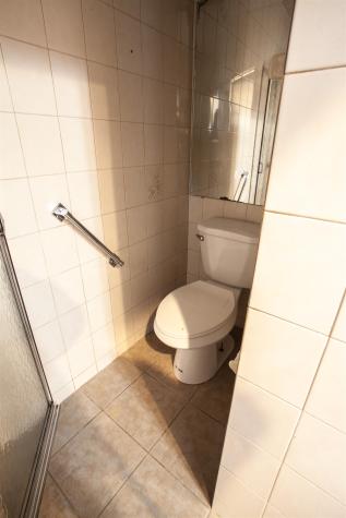 18 Howard Place Jersey City NJ 07306-3308