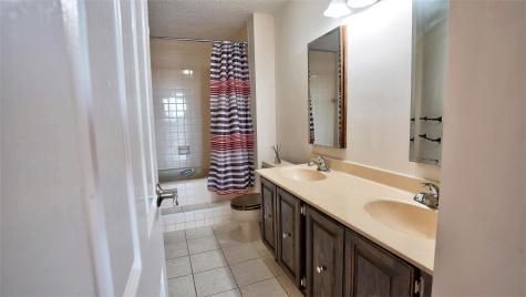 720 Harmon Cove Tower Secaucus NJ 07094