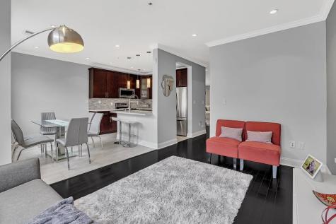 274 Roslyn Court West New York NJ 07093