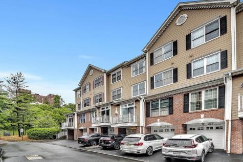 274 Roslyn Court West New York NJ 07093