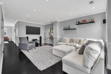 274 Roslyn Court West New York NJ 07093