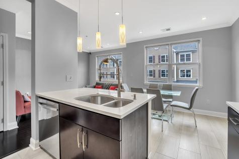 274 Roslyn Court West New York NJ 07093