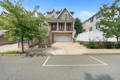 13 Humphrey Avenue Bayonne NJ 07002