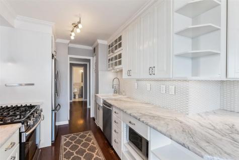 6040 Boulevard East West New York NJ 07093