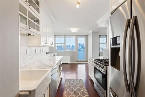 6040 Boulevard East West New York NJ 07093