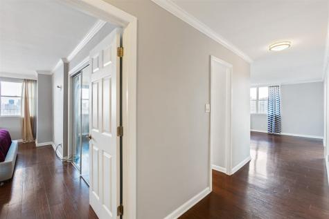 6040 Boulevard East West New York NJ 07093