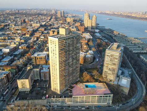 6040 Boulevard East West New York NJ 07093