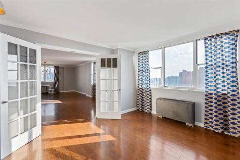 6040 Boulevard East West New York NJ 07093