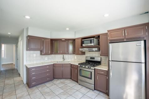 24 Edwards Court Bayonne NJ 07002