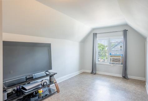 24 Edwards Court Bayonne NJ 07002