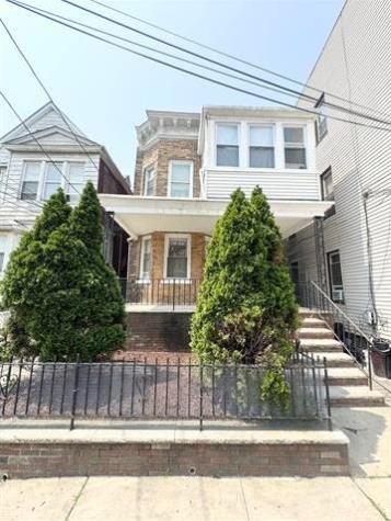 187 Wegman Parkway Jersey City NJ 07305