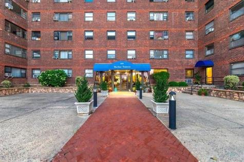 6515 Boulevard East West New York NJ 07093