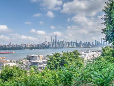 6515 Boulevard East West New York NJ 07093