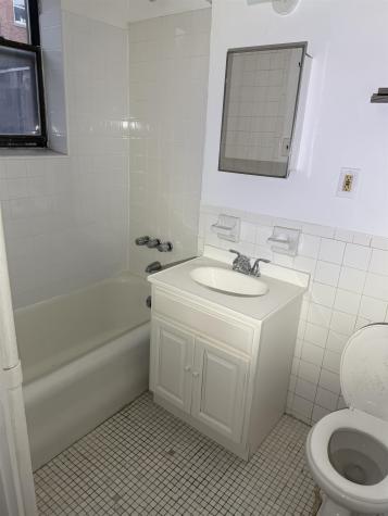 821 Bergen Avenue Jersey City NJ 07306