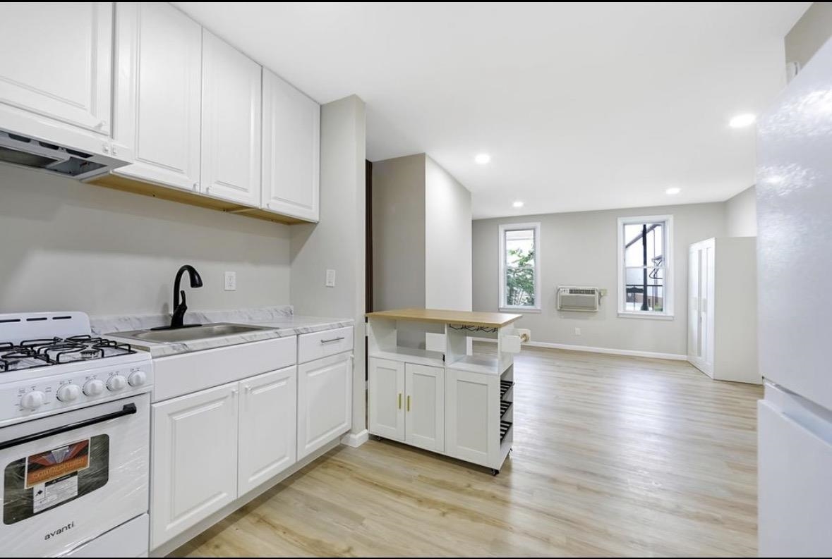 40 Beacon Avenue Jersey City NJ 07306