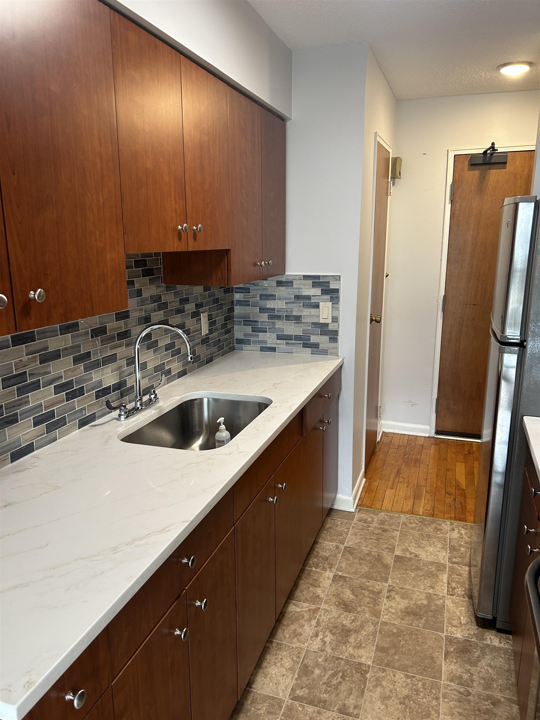 148 Undercliff Avenue Edgewater NJ 07020