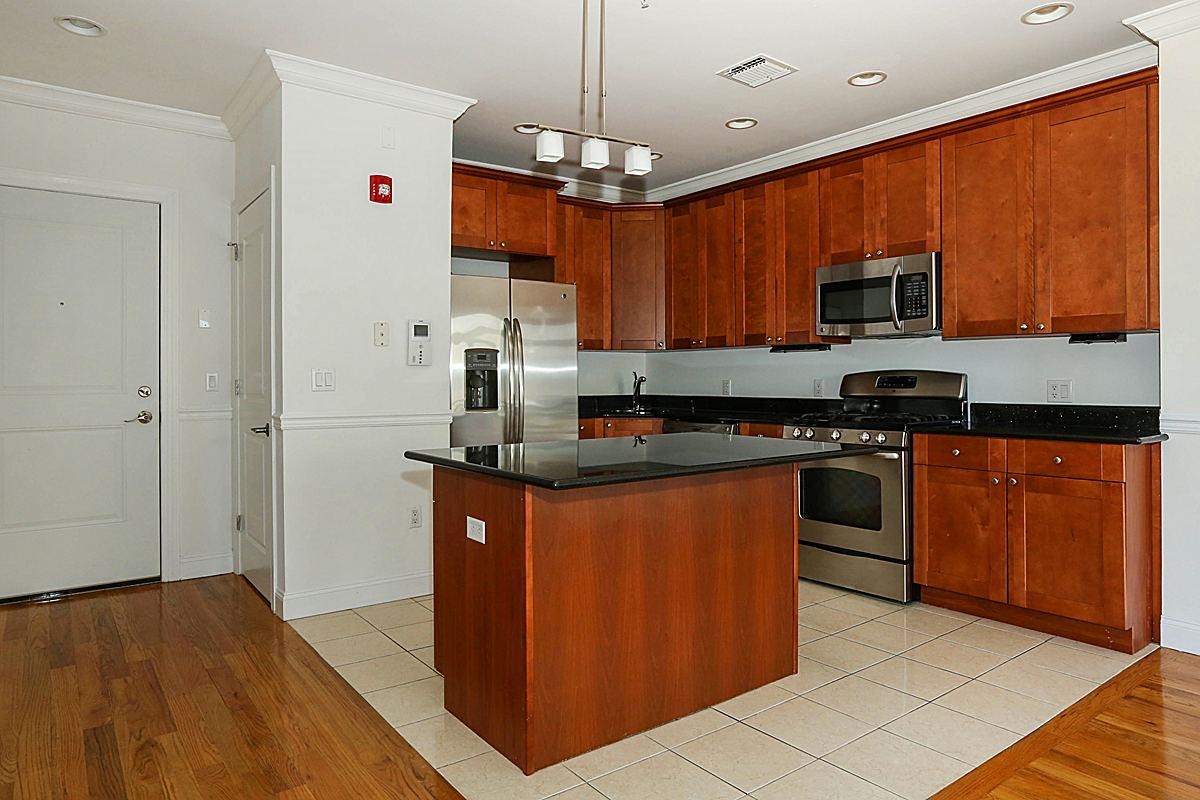 85 Maple Street Weehawken NJ 07086