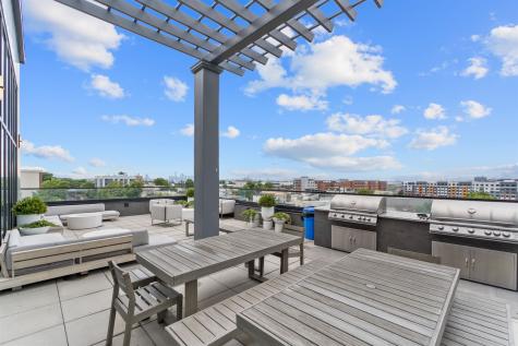 260 Avenue E Bayonne NJ 07002