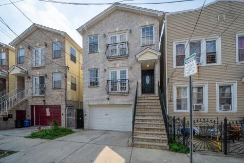 271.5 Grant Avenue Jersey City NJ 07304