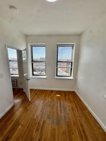 43 Van Wagenen Avenue Jersey City NJ 07306