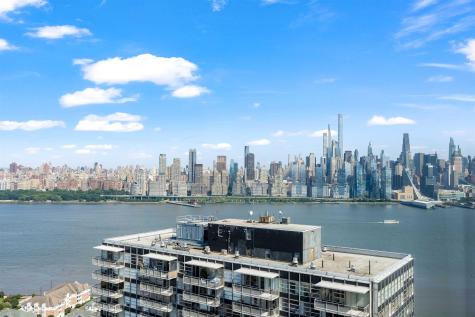 6040 Boulevard East West New York NJ 07093