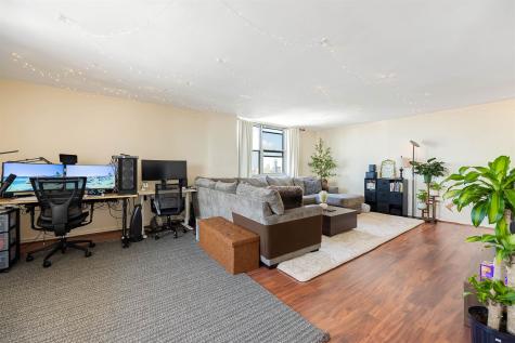 6040 Boulevard East West New York NJ 07093