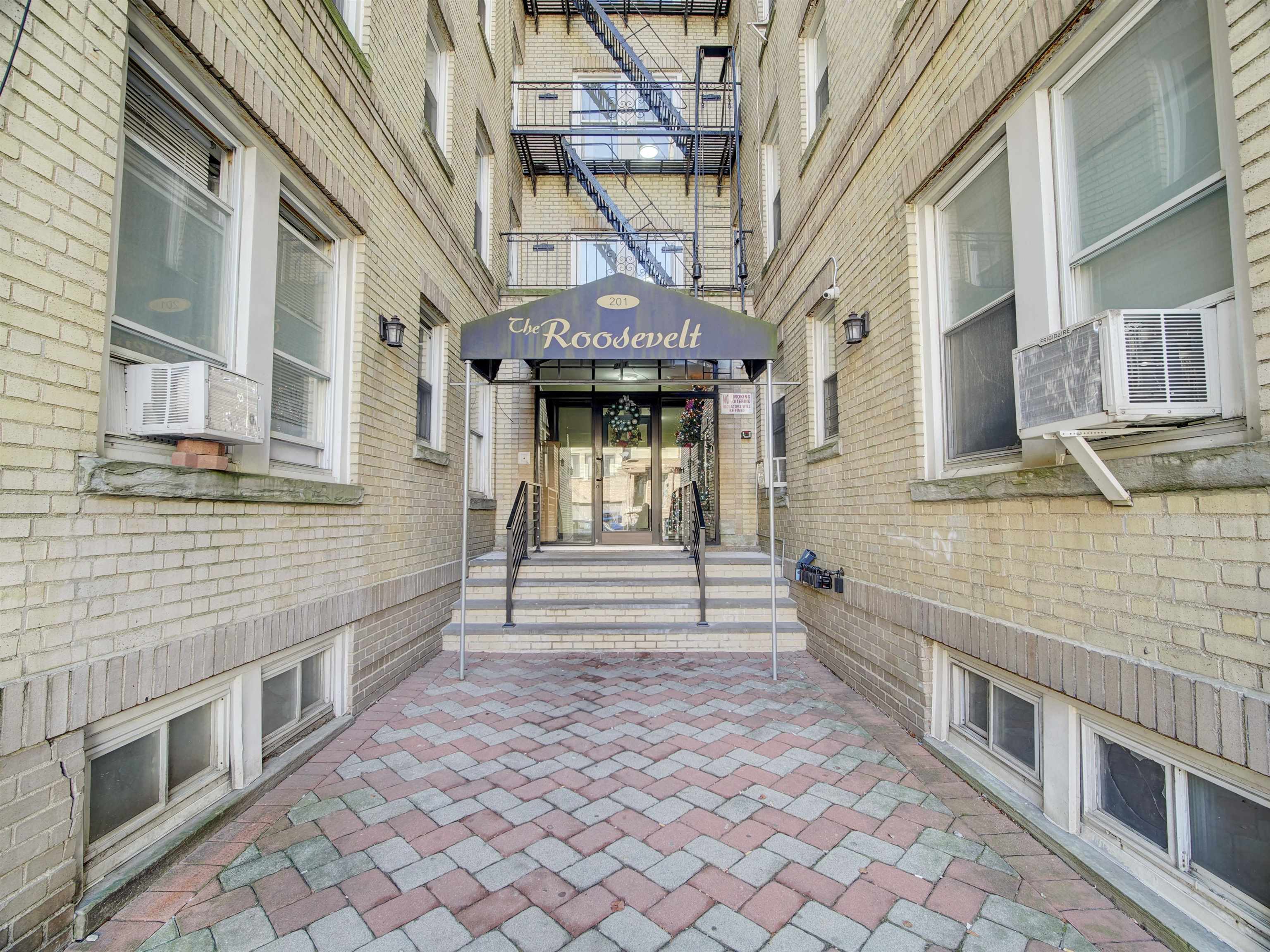 201 45th Street Union City NJ 07087