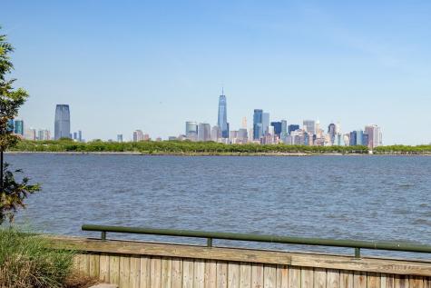 15 Freedom Way Jersey City NJ 07305