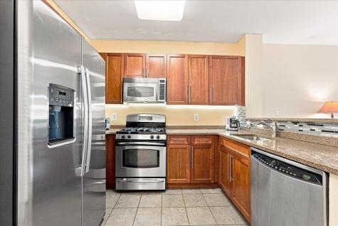 15 Freedom Way Jersey City NJ 07305