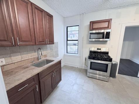 7306 Park Avenue North Bergen NJ 07047