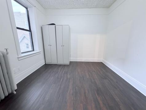 7306 Park Avenue North Bergen NJ 07047