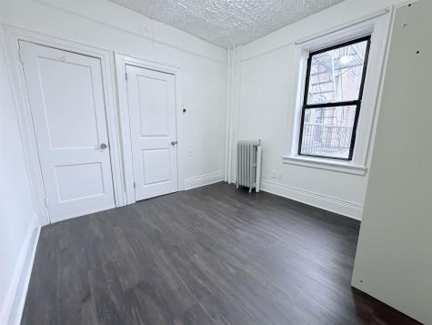 7306 Park Avenue North Bergen NJ 07047