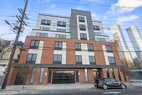 211 Baldwin Avenue Jersey City NJ 07306