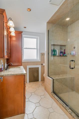 12 Obrien Court Bayonne NJ 07002