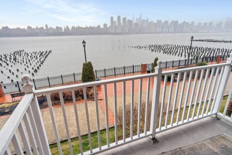 40 Lydia Drive Guttenberg NJ 07093