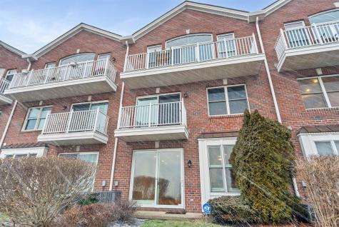 40 Lydia Drive Guttenberg NJ 07093