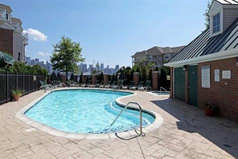 40 Lydia Drive Guttenberg NJ 07093