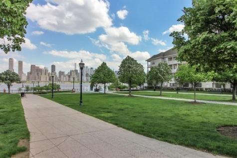 40 Lydia Drive Guttenberg NJ 07093