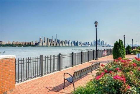 40 Lydia Drive Guttenberg NJ 07093