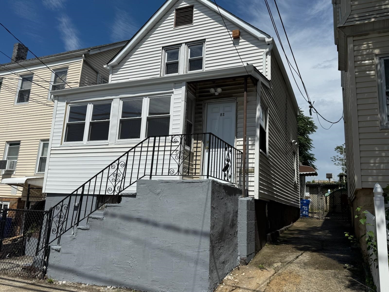 82 Mcadoo Avenue Jersey City NJ 07305