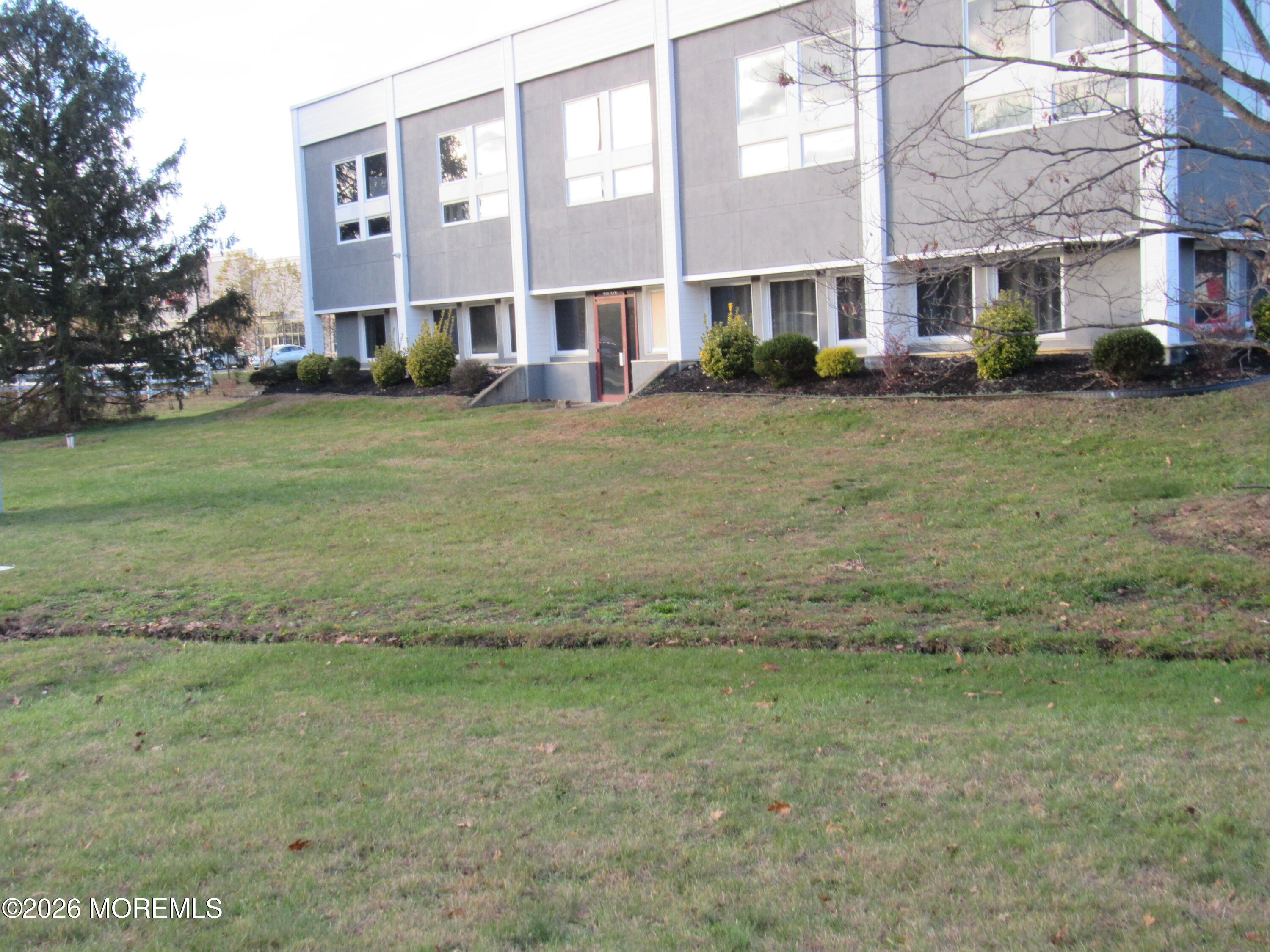 981 State Route 33 Monroe NJ 08831