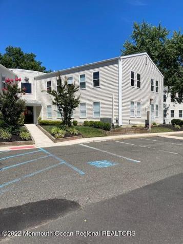 59 Avenue At The Common Shrewsbury Boro NJ 07702