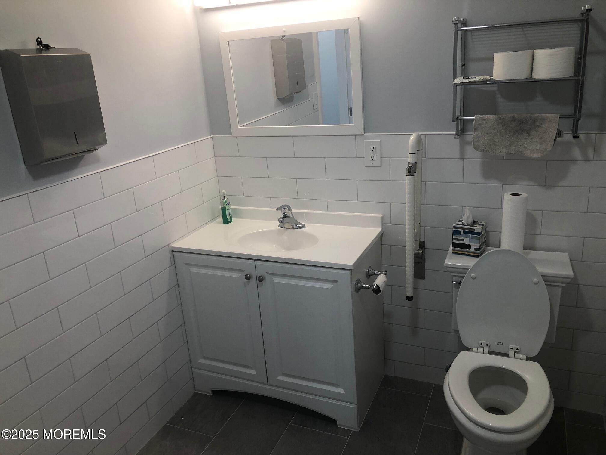 10 Throckmorton Avenue Eatontown NJ 07724