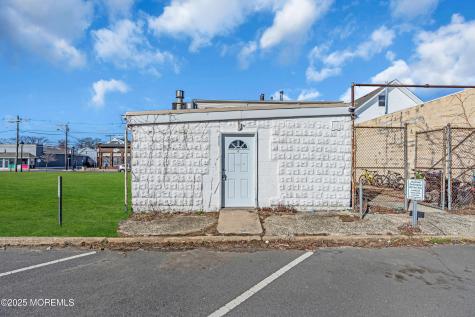 40 Carr Avenue Keansburg NJ 07734