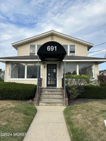 691 Broad Street Shrewsbury Boro NJ 07702