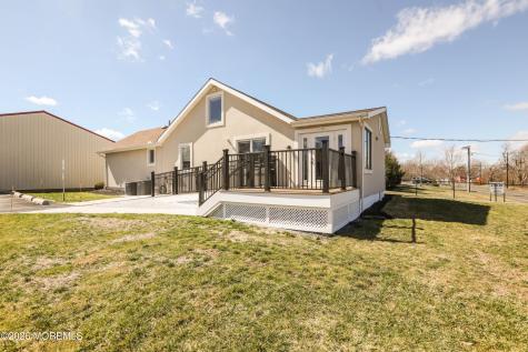 12 Sharon Road Robbinsville NJ 08691