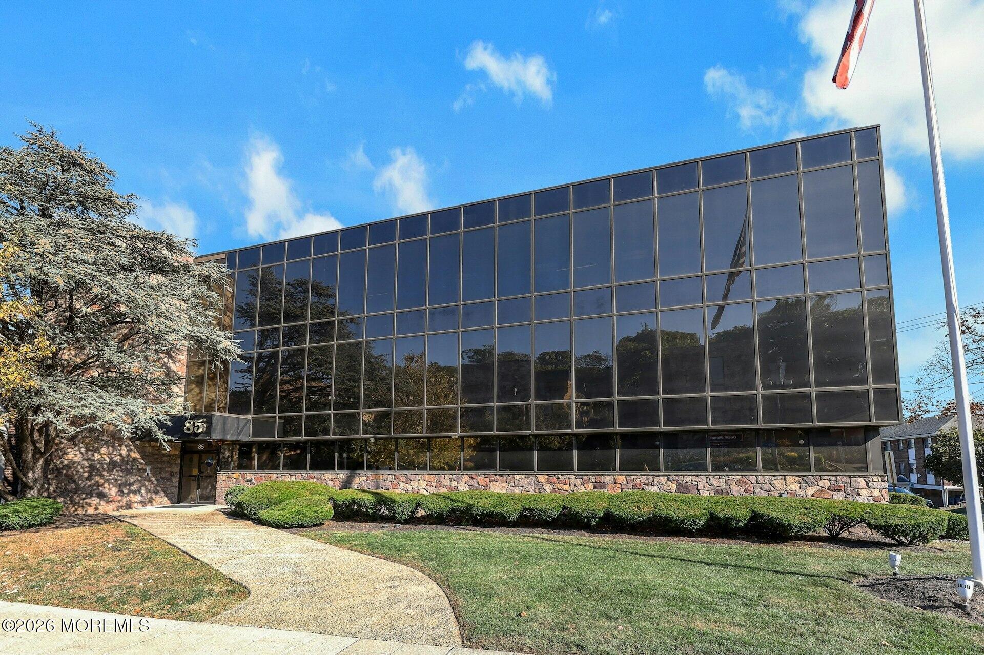 85 Orient Way Rutherford NJ 07070
